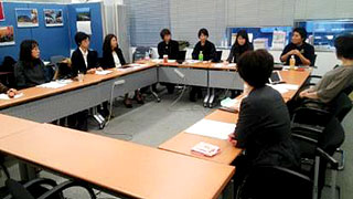 Q-weaミーティングin 東京（平成26年11月、九州大学東京オフィスにて）