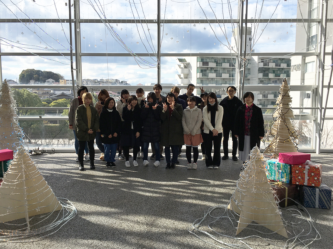 クリスマスイルミネーションを公開中 九州産業大学