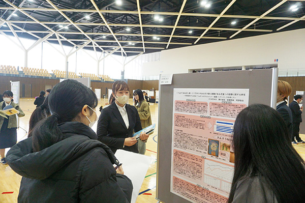 令和6年度 子ども教育学科 卒業研究発表会」を開催しました！ | 九州