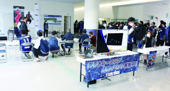 写真:プロサッカー選手のトレーニング体験イベント