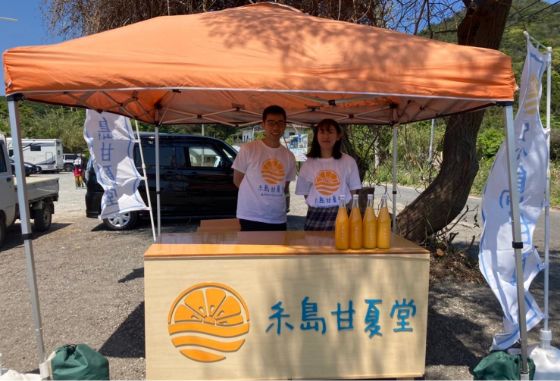 写真:糸島甘夏堂販売屋台